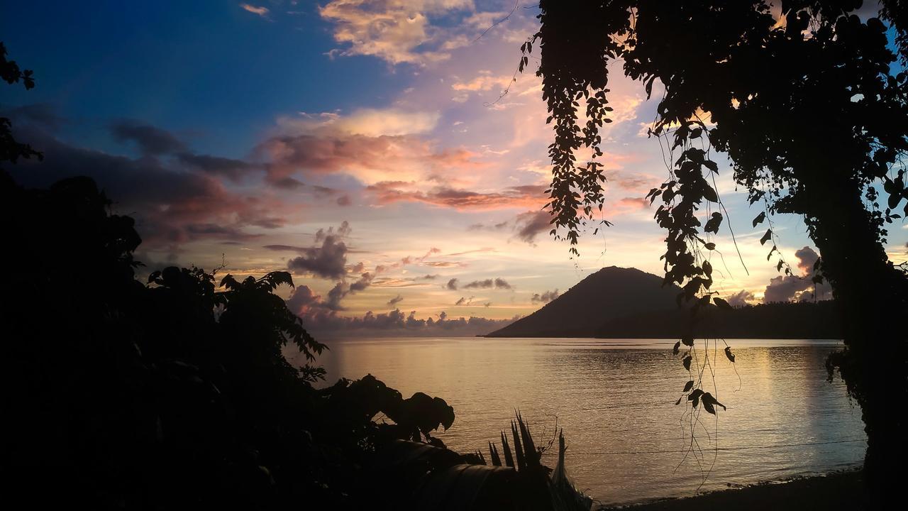 Panorama Backpackers Bunaken Exterior foto