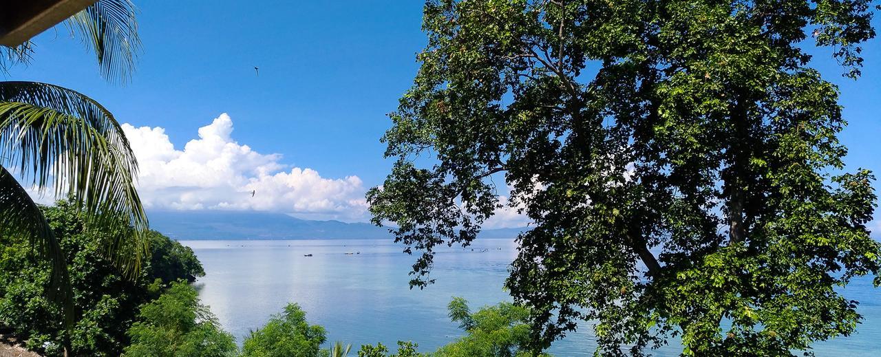 Panorama Backpackers Bunaken Exterior foto