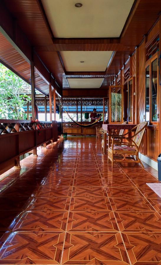 Panorama Backpackers Bunaken Exterior foto