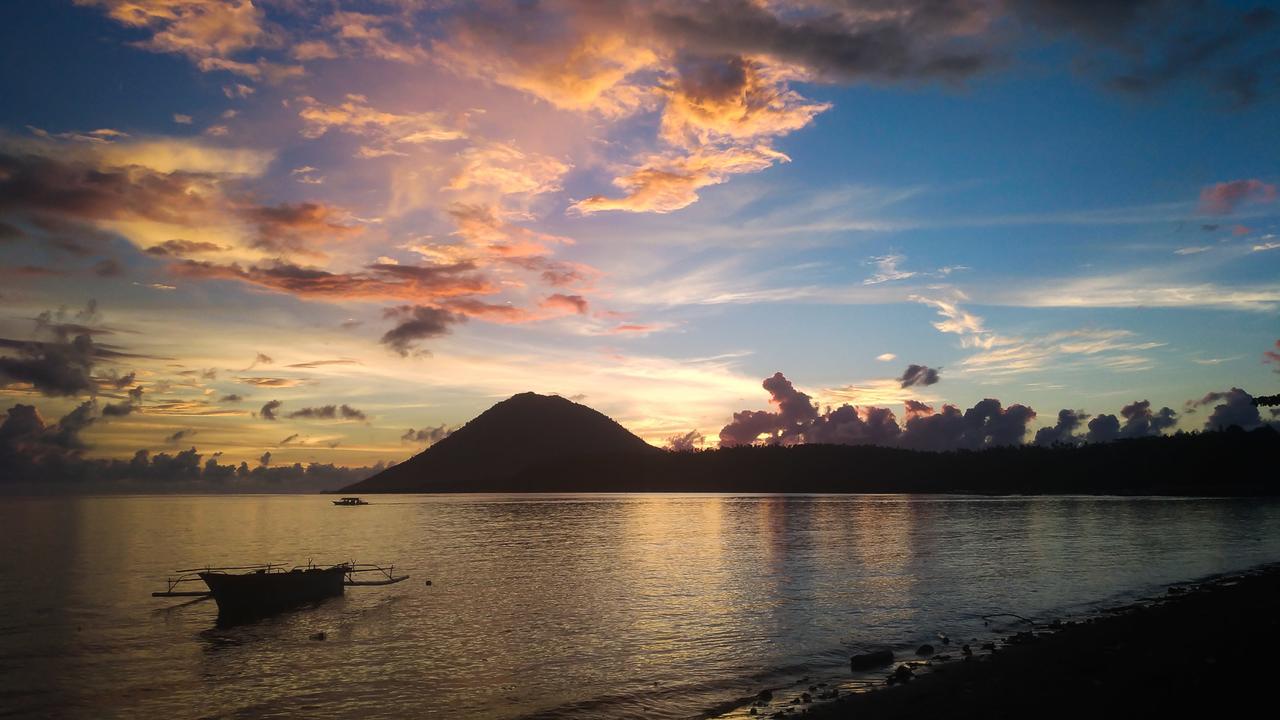 Panorama Backpackers Bunaken Exterior foto